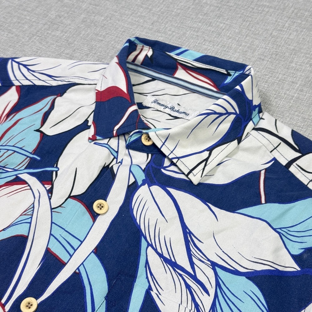 Tommy Bahama Hawaiian Shirt‎ Mens Medium Blue Floral Short Sleeve Silk Blend